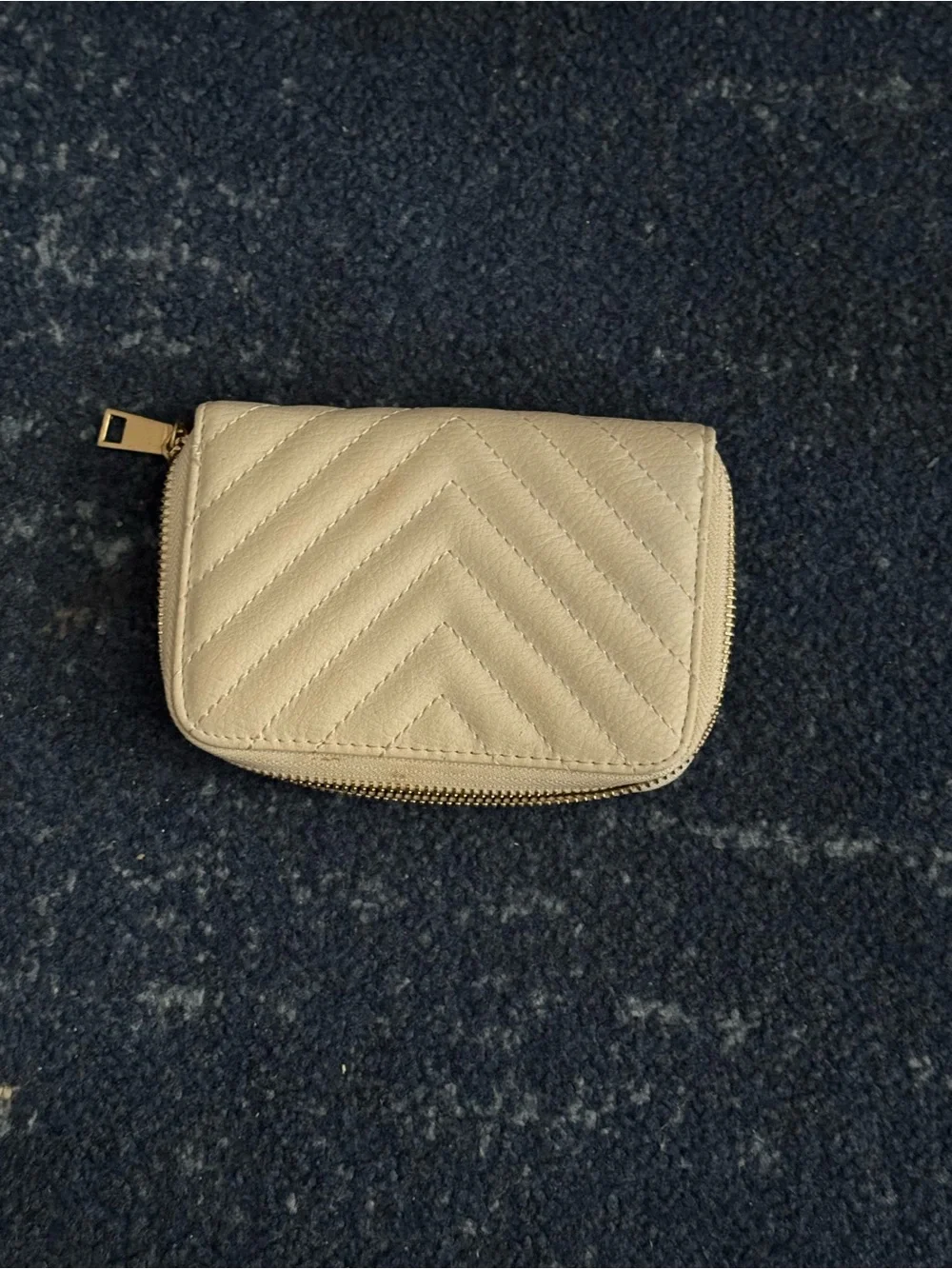 Quilted Chevron Zip Wallet - Cream